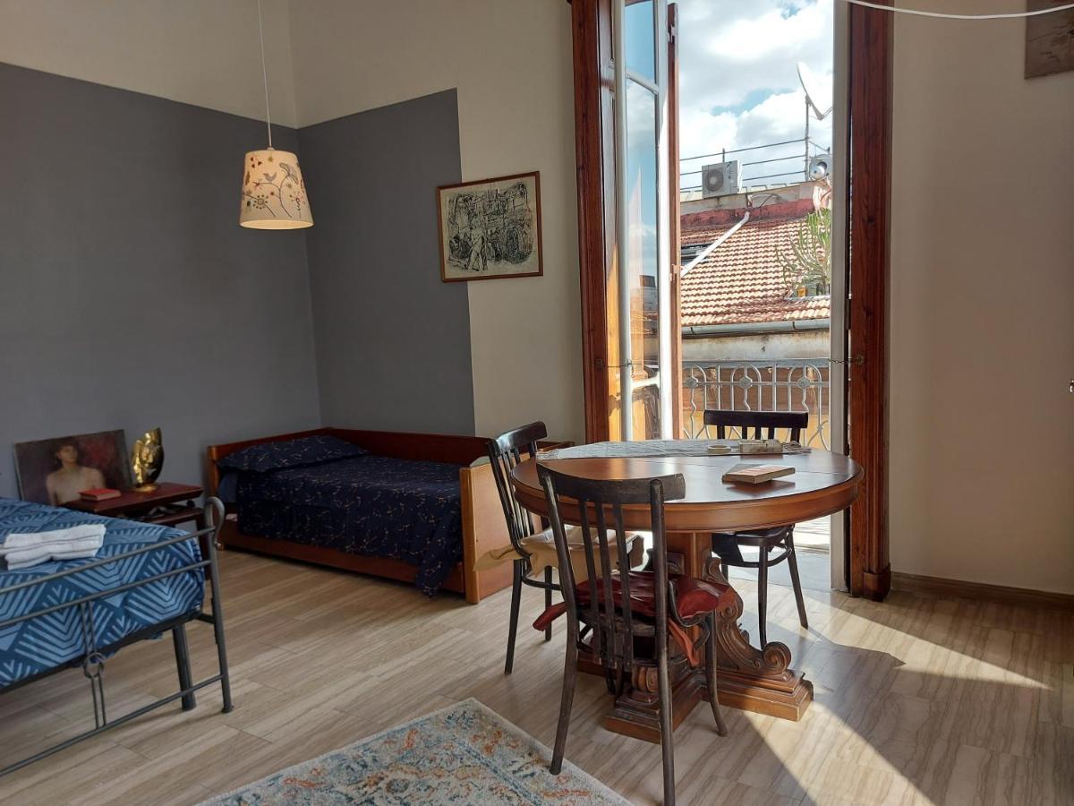 La Stanza Grande Della Luna D'Irene Napoli Exterior foto