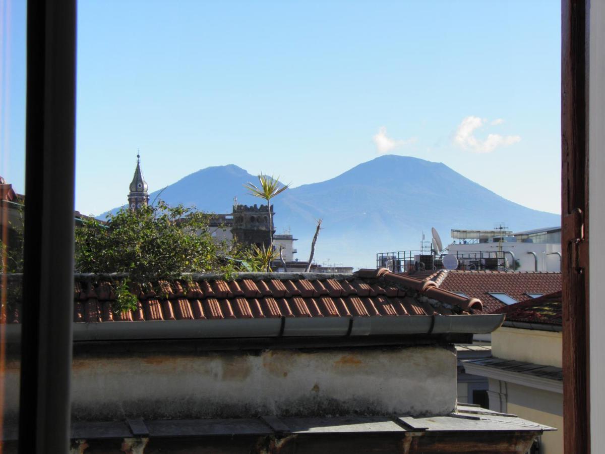 La Stanza Grande Della Luna D'Irene Napoli Exterior foto