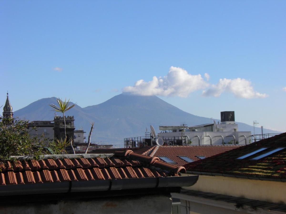 La Stanza Grande Della Luna D'Irene Napoli Exterior foto
