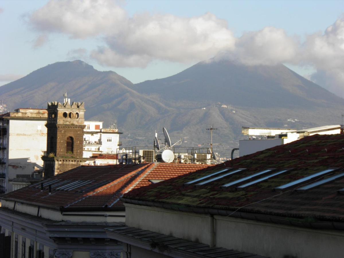 La Stanza Grande Della Luna D'Irene Napoli Exterior foto
